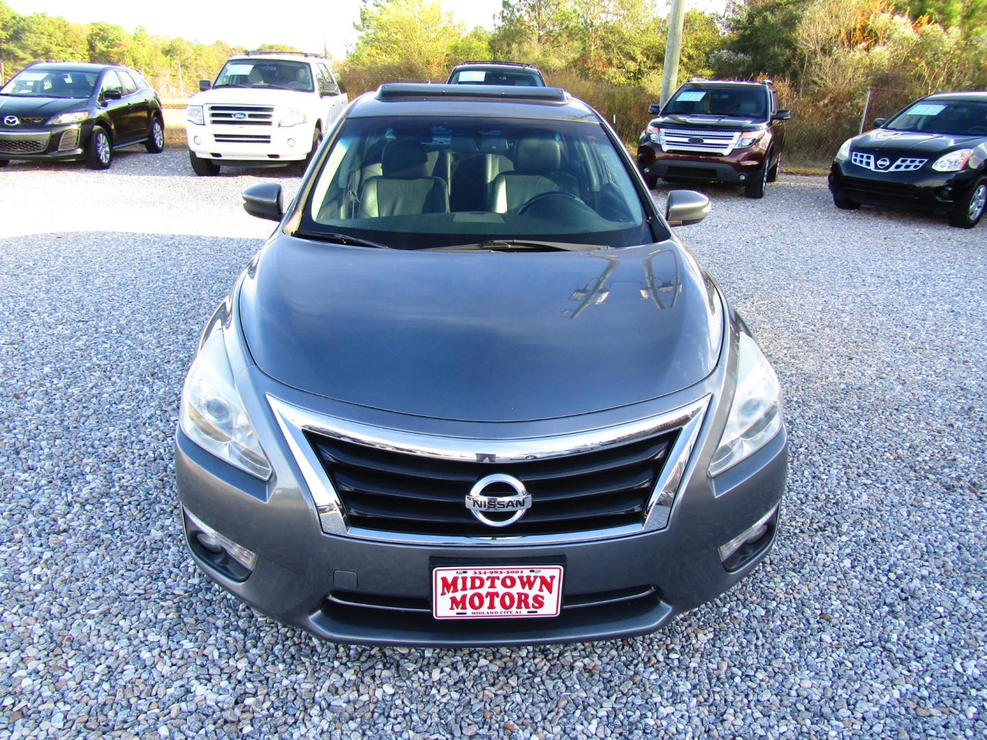 2014 Gray Nissan Altima 2.5 SL (1N4AL3AP1EC) with an 2.5L L4 DOHC 16V engine, Automatic transmission, located at 15016 S Hwy 231, Midland City, AL, 36350, (334) 983-3001, 31.306210, -85.495277 - Photo#1